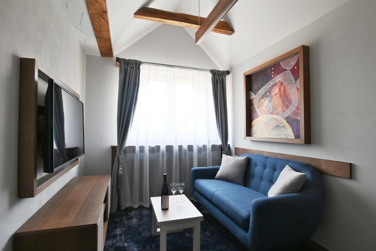 Apartmany Spessart Хомутов Экстерьер фото